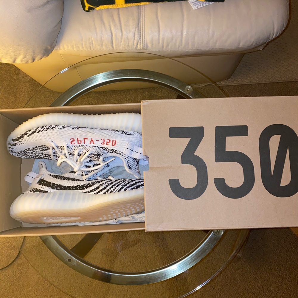 🔥Adidas “YEEZY BOOST 350 V2”🔥 - Picture 8 of 10